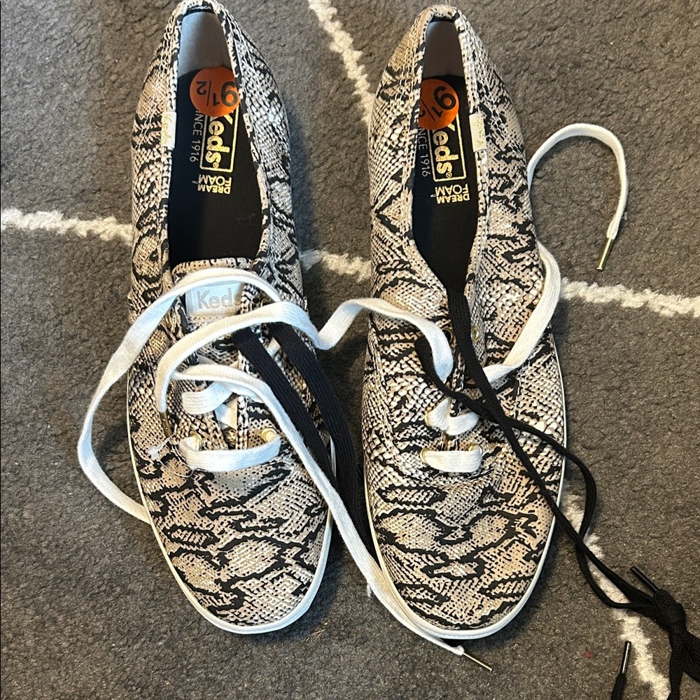 NWOT Keds Women's Snakeskin Sneakers - Black and Cream